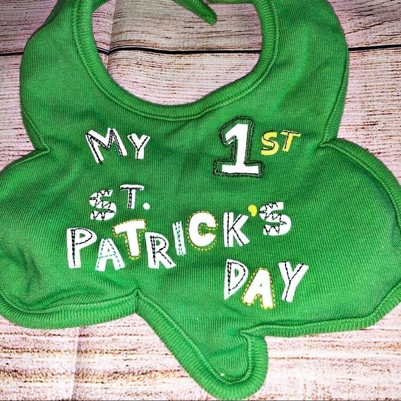 Miniwear My 1st St Patrick’s Day Green Shamrock Bib - Picture 2 of 6